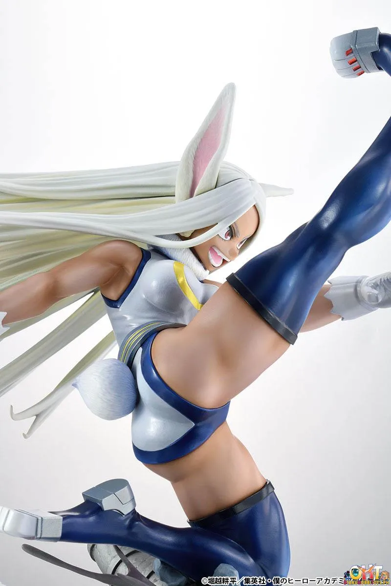Takara Tomy My Hero Academia 1/8 Mirko Hero Suit Ver.